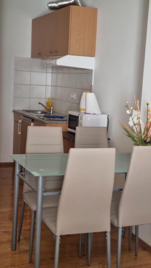 Apartmani Barbara Brseč Exterior foto