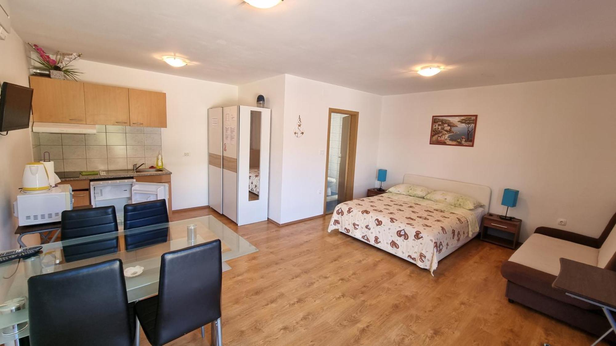 Apartmani Barbara Brseč Exterior foto