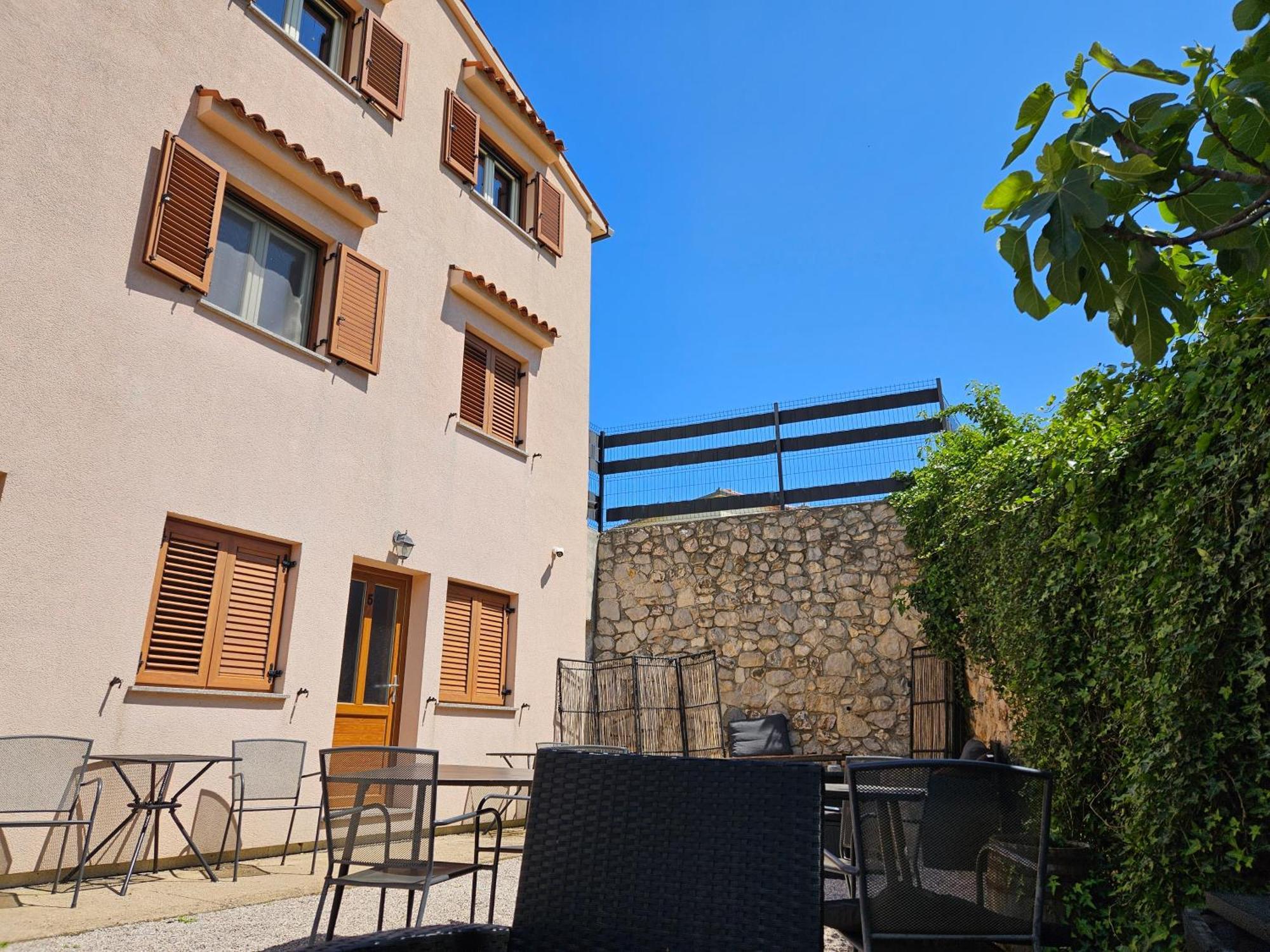 Apartmani Barbara Brseč Exterior foto